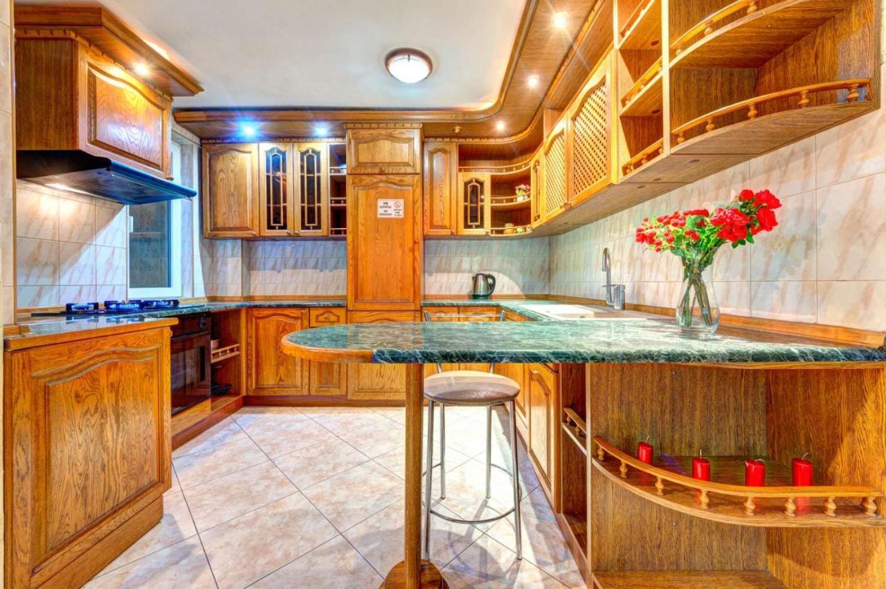 Apartments Of Bogdan Khmelnitsky Киев Экстерьер фото