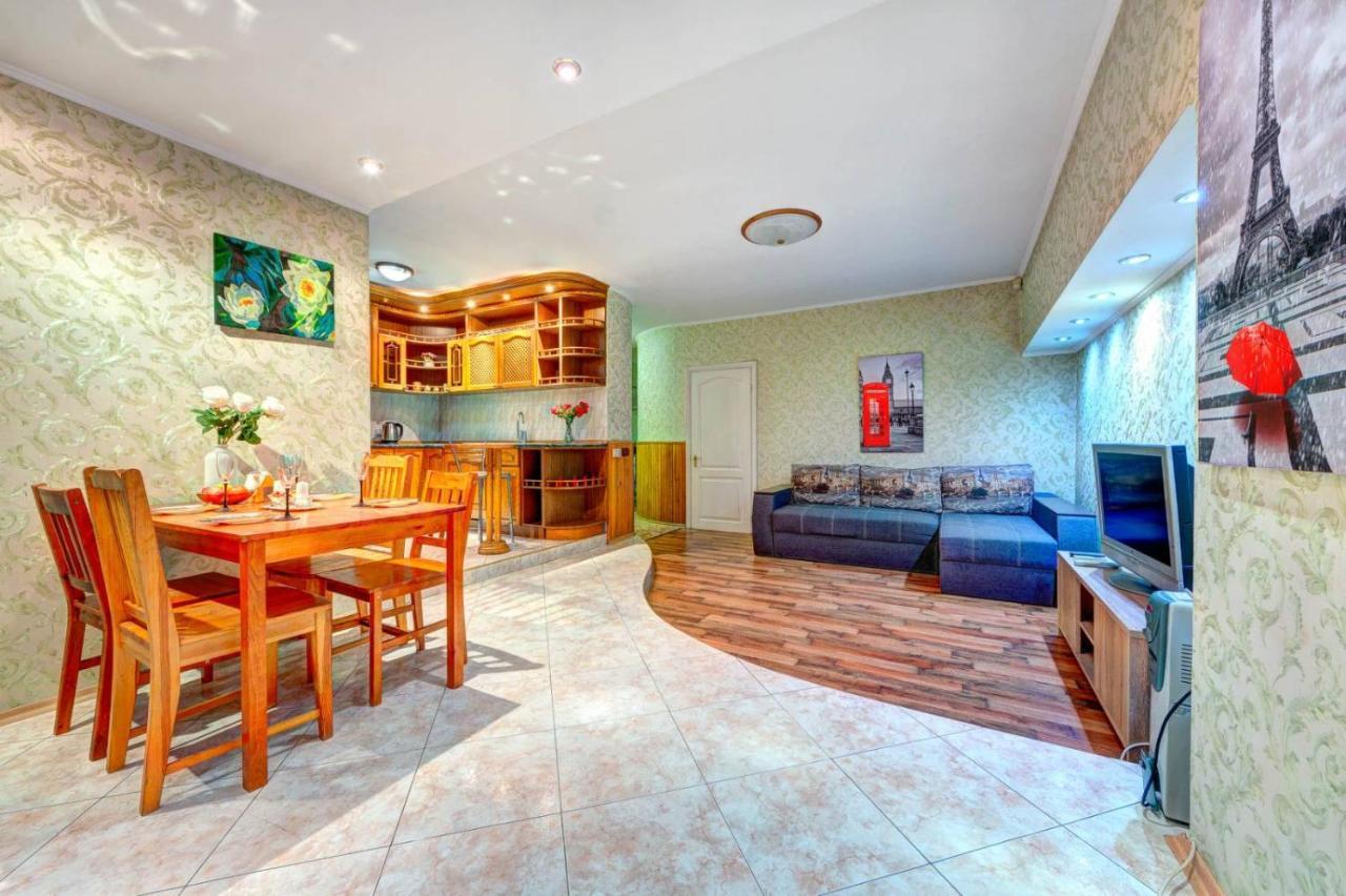Apartments Of Bogdan Khmelnitsky Киев Экстерьер фото